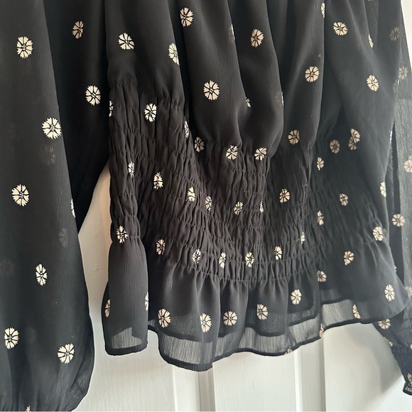 Madewell (Re)sourced‎ Georgette Square-Neck Smock-Waist Top in Bloom Dot Medium - Picture 4 of 9